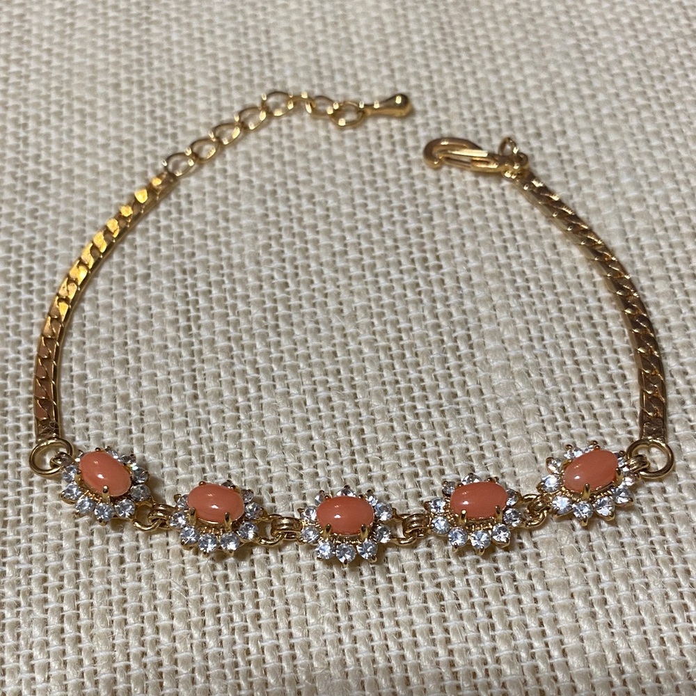 Elegant vintage Gold, Coral and crystal 7” + 1” extension chain Bracelet